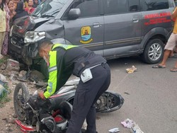 Ambulans Tabrak 2 Motor di Cirebon, 1 Orang Tewas