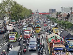 Polisi Gencar Sosialisasi Aturan Truk ODOL hingga Akhir Juni 2025 Polisi Gencar Sosialisasi Aturan Truk ODOL hingga Akhir Juni 2025