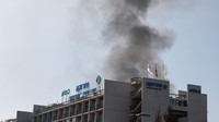 Paniknya Warga Israel saat Rumah Sakit Hancur Kena Rudal Iran