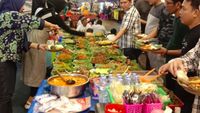 Ini Daftar Harga dan Suasana Makan di Lesehan Bu Gendut Blok M