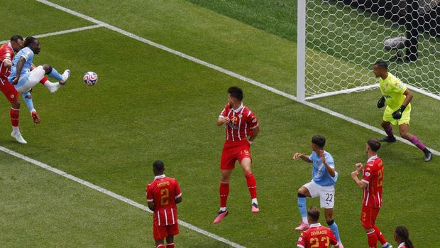 Soccer Football - FIFA Club World Cup - Group G - Manchester City v Wydad Casablanca - Lincoln Financial Field, Philadelphia, Pennsylvania, U.S. - June 18, 2025 Manchester City's Phil Foden scores their first goal REUTERS/Brian Snyder