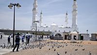 Menapak Sejarah Islam di Masjid Quba Madinah