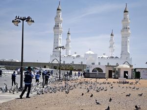 Menapak Sejarah Islam di Masjid Quba Madinah