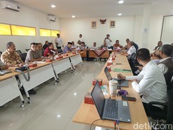 Upaya Menata Bisnis Tambang di Jabar