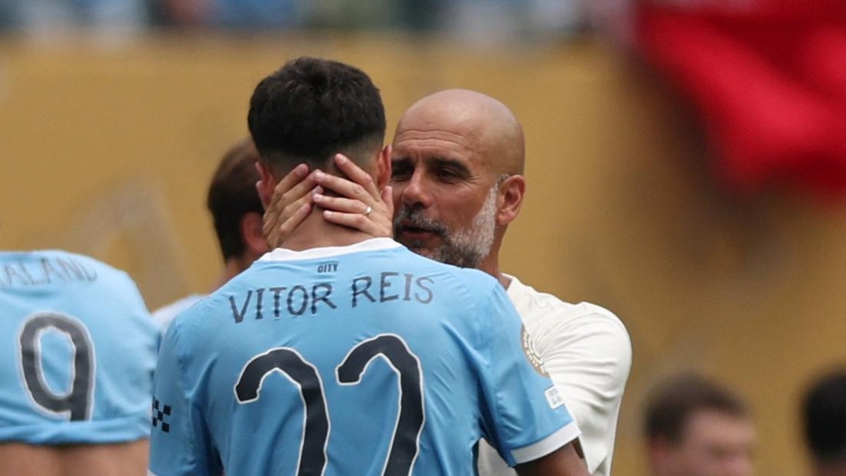 Pep Guardiola puas lihat kemenangan Manchester City atas Wydad (REUTERS/Lee Smith)