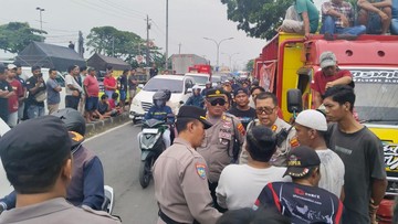 Momen Polda Jateng Temui Massa Aksi Mogok Sopir Truk, Pastikan Situasi Kondusif
