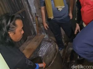 Polisi Gali Sumur Tua Cari Jasad 2 Gadis yang Dibunuh Pemutilasi di Pariaman Polisi Gali Sumur Tua Cari Jasad 2 Gadis yang Dibunuh Pemutilasi di Pariaman