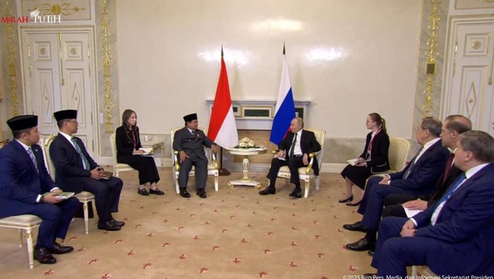 Prabowo berjumpa Putin di Istana Constantine, Rusia, Prabowo berjumpa Putin di Istana Constantine, Rusia,