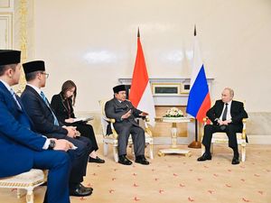 Prabowo Sambut Rencana Putin Tambah Penerbangan ke RI, Tak Cuma Moskow-Bali