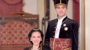 8 Foto Prewedding Al Ghazali-Alyssa Daguise yang Baru Rilis, Kental Adat Jawa