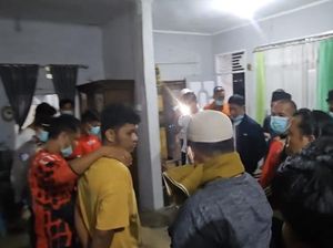 Video Polisi Gali Sumur Tua Cari Jasad 2 Korban Pemutilasi di Pariaman Video Polisi Gali Sumur Tua Cari Jasad 2 Korban Pemutilasi di Pariaman