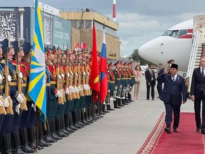 Sambutan Hangat Iringi Lawatan Prabowo ke Rusia