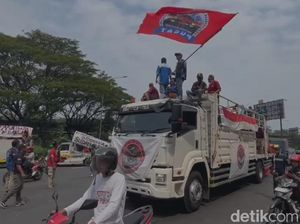 Video Ratusan Sopir Truk di Jatim Demo Tolak Aturan ODOL