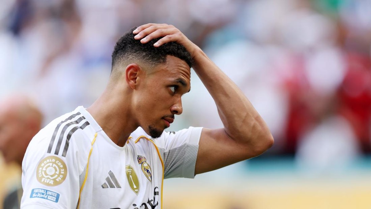 Trent Alexander-Arnold menyebut cintanya kepada Liverpool tidak akan berubah (Foto: Dan Mullan/Getty Images)