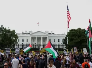 Warga AS Demo Desak Trump Tak Campuri Perang Iran-Israel Warga AS Demo Desak Trump Tak Campuri Perang Iran-Israel