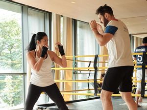 Potret Anggun Berjam-jam Latihan Fisik Demi Serial Reacher Potret Anggun Berjam-jam Latihan Fisik Demi Serial Reacher