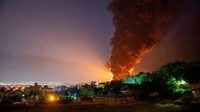Serangan Udara di Iran Lontarkan Puluhan Ribu Ton Gas Beracun