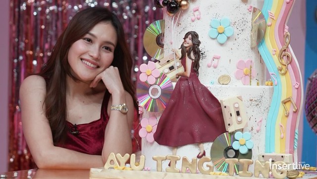 Gosip Terkini Selebriti Insertlive : Ulang Tahun Ke-33, Ayu Ting Ting Didoakan Orang Tua agar Dapat Jodoh
