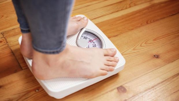 Cara menurunkan berat badan dalam 4 bulan/Foto: Getty Images/iStockphoto/Andrii Zorii