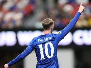 Cole Palmer Belum Izin Pakai Nomor 10 Mudryk