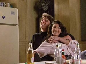 Digelitik Tom Cruise, GIna Gershon Hajar Hidungnya hingga Berdarah Digelitik Tom Cruise, GIna Gershon Hajar Hidungnya hingga Berdarah