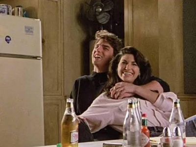 Digelitik Tom Cruise, GIna Gershon Hajar Hidungnya hingga Berdarah