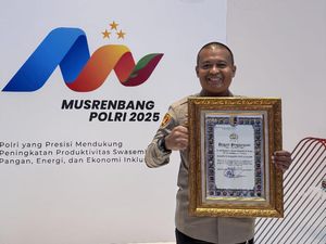 Layanan SIM-SKCK Polres Mojokerto Prima Diganjar Penghargaan Polri Layanan SIM-SKCK Polres Mojokerto Prima Diganjar Penghargaan Polri