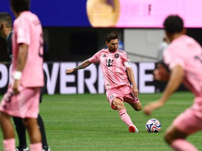 Gol Free Kick Messi: Dekati Pele, Jauhi Ronaldo