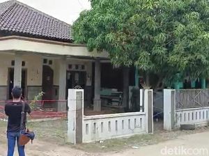 Heboh Warga Brebes Geruduk Eks Markas FPI gegara Tutup Jalan Heboh Warga Brebes Geruduk Eks Markas FPI gegara Tutup Jalan