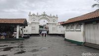 Potret Masjid Luar Batang, Saksi Penyebaran Islam di Batavia Abad 17