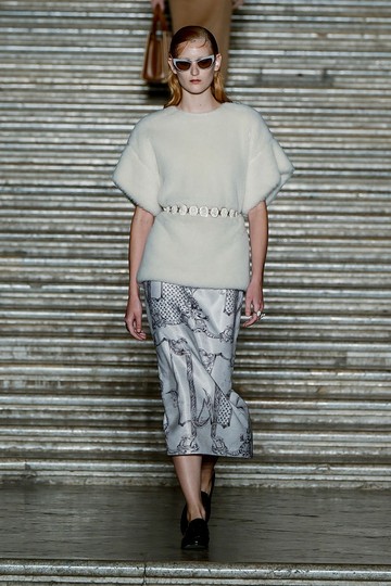 Foto: Koleksi Max Mara Resort 2026, Terinspirasi Dasi Sutra Klasik Italia