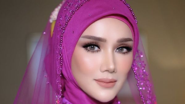Gaya Mulan Jameela dan 2 Putrinya Berkebaya Pink di Ngunduh Mantu Al Ghazali