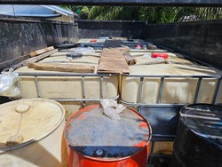 Polisi Bongkar Penimbunan 10.695 Liter BBM Pertalite di Rokan Hulu Riau