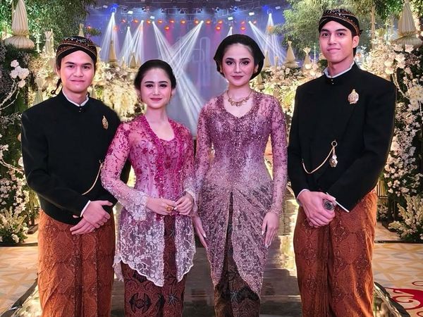 Visual Ayu Syifa Hadju dan Tissa Biani, Insyaallah Calon Mantu Dhani-Maia