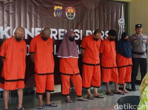 6 Tersangka Kasus Mafia Tanah Mbah Tupon Diserahkan ke Kejati 6 Tersangka Kasus Mafia Tanah Mbah Tupon Diserahkan ke Kejati