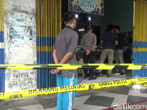 Komplotan Bersenjata Tajam Rampok Toko Emas di Lumajang Komplotan Bersenjata Tajam Rampok Toko Emas di Lumajang