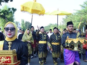 Diberi Gelar Adat, Walkot Pekanbaru Bicara Amanah-Lestarikan Budaya Melayu