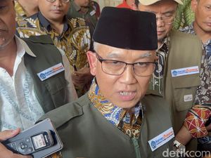 Wamendikdasmen Ingatkan Wali Murid Tak Percaya Calo SPMB Wamendikdasmen Ingatkan Wali Murid Tak Percaya Calo SPMB