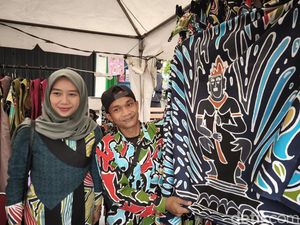 Batik Unik Karya Difabel Ramaikan Pameran UMKM di Bandung Batik Unik Karya Difabel Ramaikan Pameran UMKM di Bandung