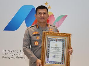 Kapolres Soetta Terima Penghargaan dari Kapolri atas Pelayanan Prima Kapolres Soetta Terima Penghargaan dari Kapolri atas Pelayanan Prima