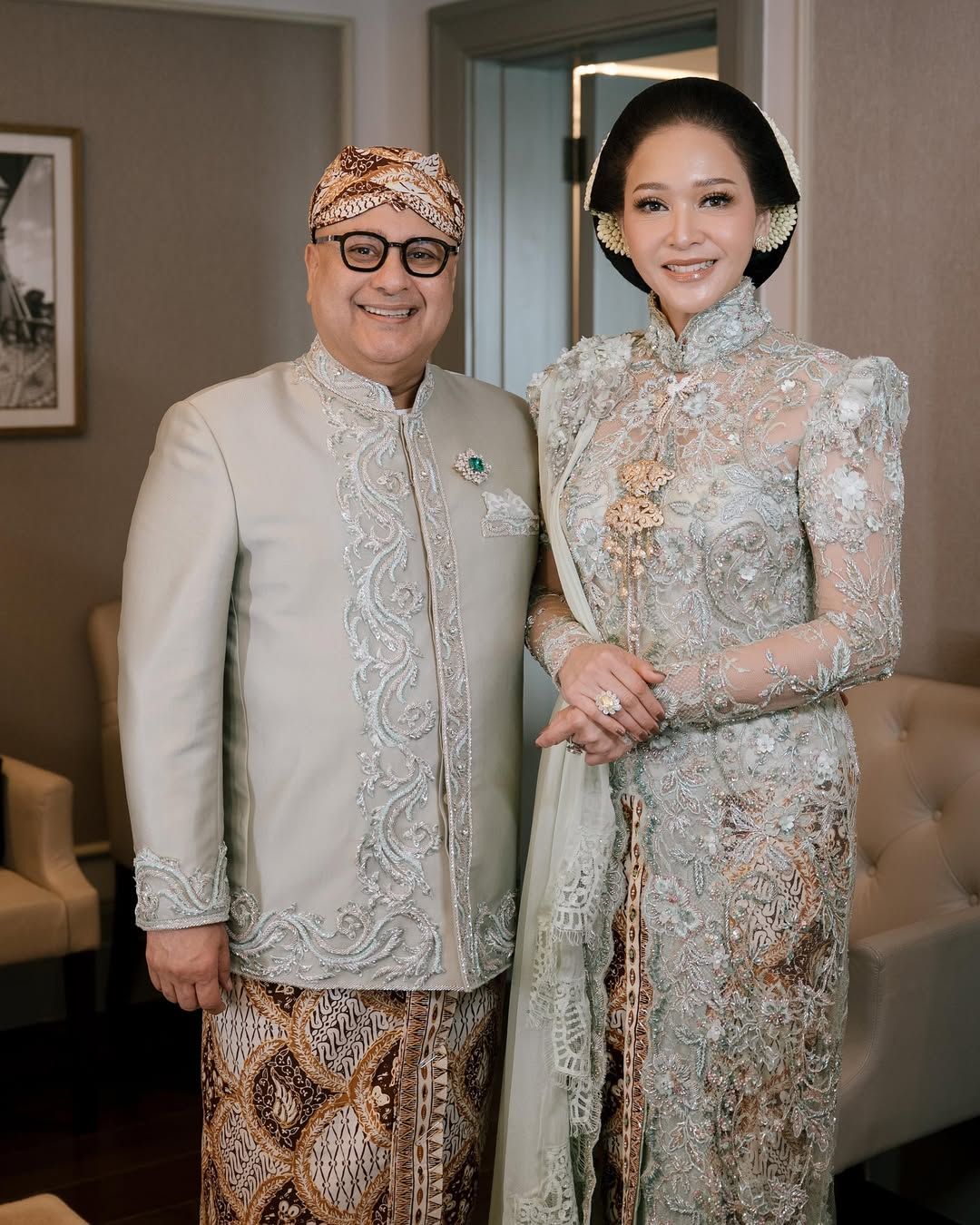 Kebaya Maia Estianty Rancangan Anne Avantie di Akad Al Ghazali