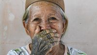 Lestarikan Identitas Dayak Kenyah Lewat Seni Tato