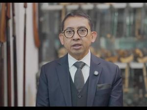 Video: Anggota DPR Desak Fadli Zon Minta Maaf soal Pemerkosaan Massal Video: Anggota DPR Desak Fadli Zon Minta Maaf soal Pemerkosaan Massal