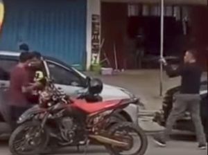 Drama Penangkapan 2 Pria di Tolitoli Diduga Bawa Sabu Ternyata 2 Kg Gula Drama Penangkapan 2 Pria di Tolitoli Diduga Bawa Sabu Ternyata 2 Kg Gula