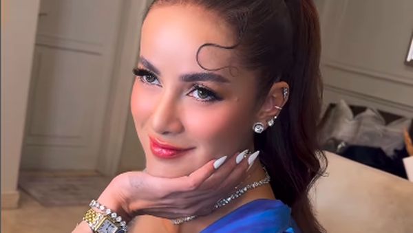 Gaya Olla Ramlan Pakai Kebaya dan Celana di Acara Ngunduh Mantu Al Ghazali