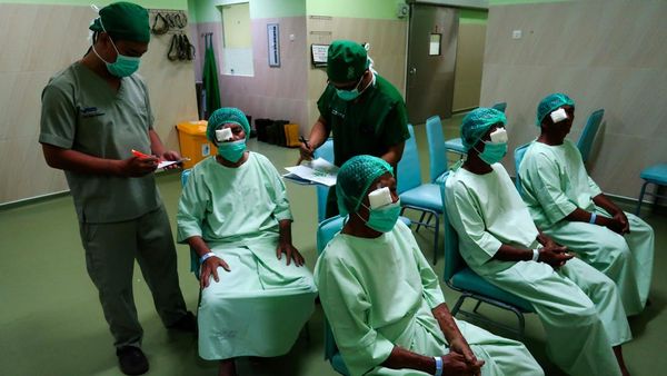 50 Orang Jalani Operasi Katarak Gratis di Banyuwangi