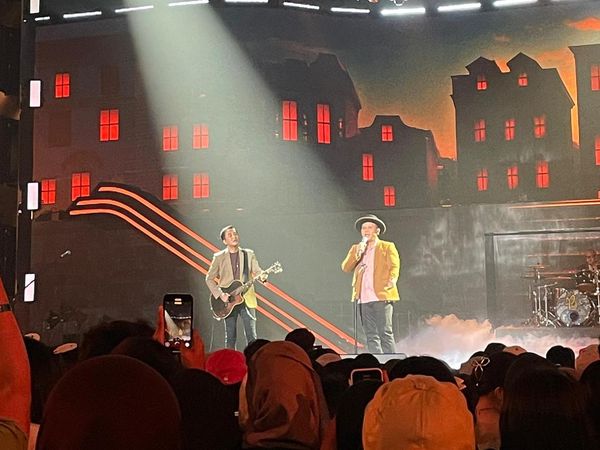 Begitu Indah Fadly dan Piyu Padi Reborn Sepanggung di Allo Bank Festival 2025