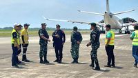 Potret TNI Periksa Pesawat Mendarat Darurat di Kualanamu gegara Ancaman Bom