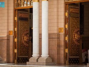 Megahnya Pintu Masjid Nabawi Berlapis Emas, Libatkan Kolaborasi Lintas Negara Megahnya Pintu Masjid Nabawi Berlapis Emas, Libatkan Kolaborasi Lintas Negara