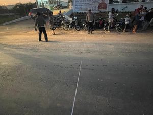 Pemotor di Palembang Tewas Usai Tabrak Kendaraan yang Hendak Pindah Lajur